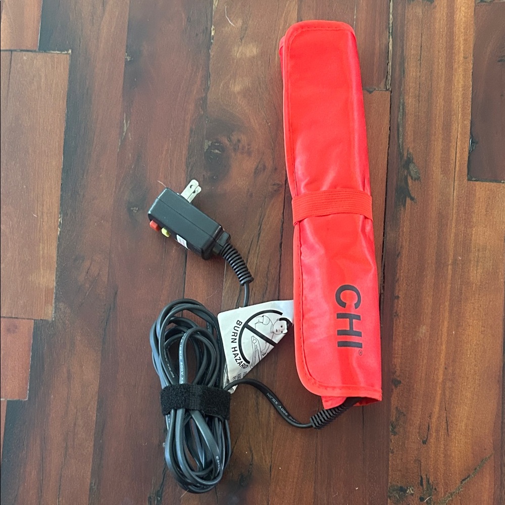 CHI Black Hair Straightener - Picture 3 of 4